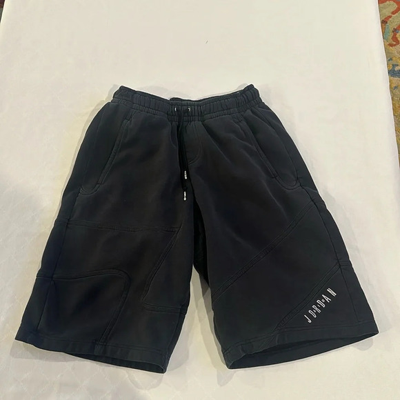Nike Jordan men’s sweat fleece‎ long shorts small EUC - Picture 1 of 3